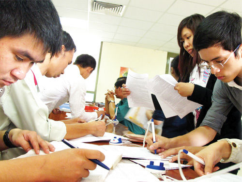 Tuyển sinh 2012: trường không đủ chuẩn sẽ bị cắt chỉ tiêu